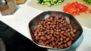 SUMMER SALAD-BROWN CHANA & VEGETABLE SALAD