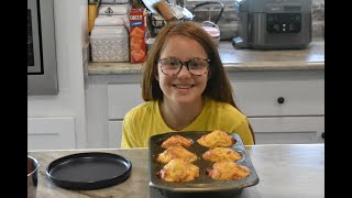 Summer Cooking School is in Session/Ellinor Makes Bacon Bubble Breakfast