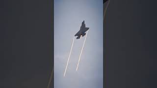 Incredible footage of US F-35A fighter jet releasing flares #F-35A #usaf