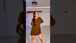 Urfi Javed Hot Dress Photoshoot | Urfi Javed New Viral Reels