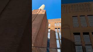 Looking up at Battersea Power Station #batterseapowerstation #iconiclondon #londonlandmarks