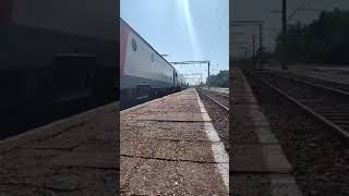 Trenul Regio 13719 Urechești-Miercurea Ciuc intră în Gara Onești