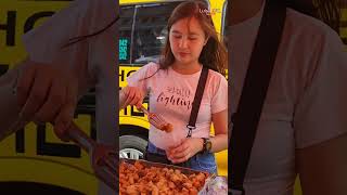 2 Peso Fried Leeg ng manok#food #streetfood #shorts