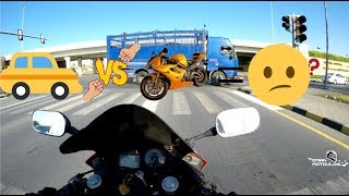 عمان | التكسي و الدراجة Taxi vs Motorcycle 😕