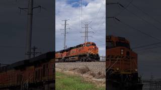 BNSF 6078 25th Anniversary Unit leads NS 263 south through Ohio! #bnsf #train