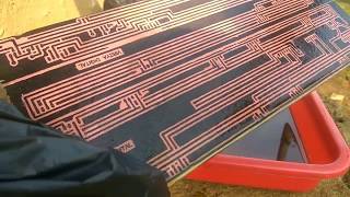 WOW..PROSES ETCHING  PELARUTAN PCB  MENGGUNAKAN FERRI CLORIDA