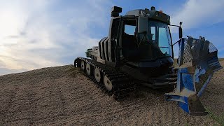 Pressing Mais Silage with Leitner LH500 - Nice Maneuvers with High Inclination !!