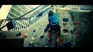 Lendle climbs a V1