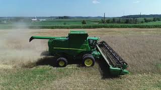 John Deere S770 Combine in action!