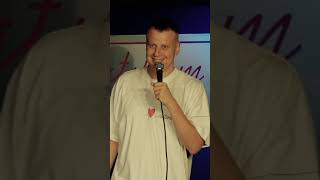 Надо учить язык страны в которую я переехал ? \ Слава Комиссаренко #shorts #standup #funny