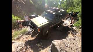 JEEPIN up log corral trail