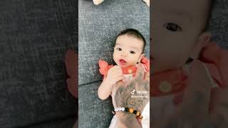 CARLOS FERIA juega con ISABELLA con sonido de PELUCHE 🧸😍