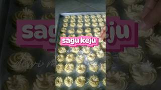 resep kue sagu keju #foodblogger #kuerumahan #shortvideo #shortvideo #shorts #resepsagukeju