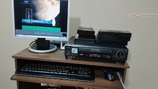 Minha estação de digitalização fitas VHS antigas. Computador, videocassete e programa de captura USB