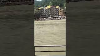 Sajna le chal Humka Haridwar Kara De Ganga Maiya mein snan cut Jaenge Sare Baap Jay Ho Ganga Maiya