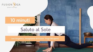 Saluto al Sole Hatha vartiante Rishikesh con Angelica, insegnante di Fusion Yoga Bergamo.