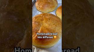 Who else loves fresh homemade bread 🥖 ? 🙋🏻‍♀️#bread #breadsnacks #breadmaker #breadmaking