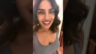 priyanka chopra তার ভক্ত দের উদ্দেশ্যে কি বলছেন শুনুন।