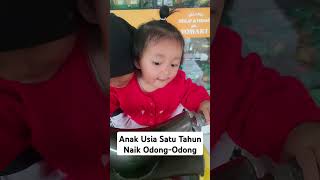 Anak Usia Satu Tahun Naik Odong-Odong Bikin Tegang