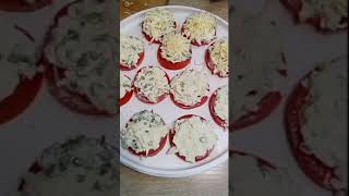 Закуска из помидоров с сыром #закуски #быстрыйрецепт #shorts