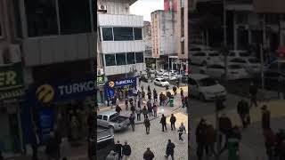 Rize'de eski eşini sokak ortasında öldürdü !!