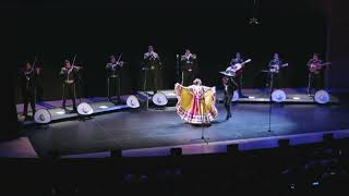 La Negra: Mariachi Garibaldi de Jaime Cuéllar with Dancers