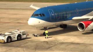 BMI Airbus A319-100 G-DBCA Landung Push und Start in Berlin-Tegel 17.09.2012