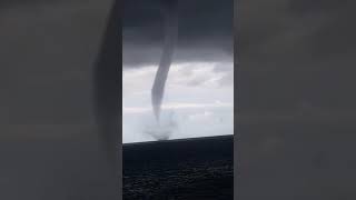 Tromba marina en el mar Negro cerca de Alushta, Crimea   30sep