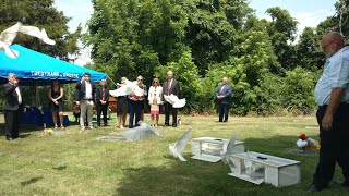 Charles "Chuck" Humm Funeral Service Dove Release in Hermann MO. St George Cemetery