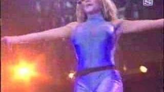 Britney Spears - Oops! I Did It Again (Memphis, TN.)