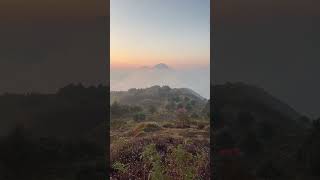 Apakah #gunungprau2565mdpl jadi gunung yang membuat kalian jatuh hati sama pendakian?