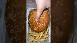 KFC FRIED CHICKEN BURGER #food #foodie #viral #trending #satisfying #youtubeshorts #shorts