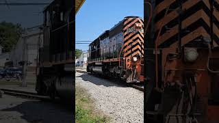 Wheeling SD40-3 rolls light across West Liberty Street in Medina, Ohio.