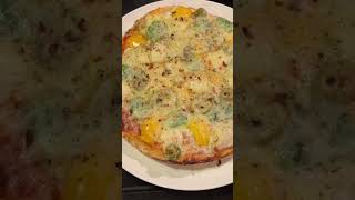 Veg cheese pizza #ytshorts #usa #cheese #pizza #vegpizza #@ramyasworld8259