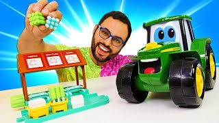 ¡Reciclamos la BASURA con el tractor Johnny! Coches de juguete y tractor John Deere