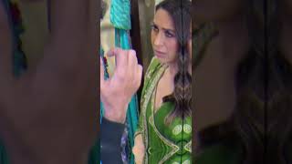 Karisma Kapoor does not respect her elders #shortvideo