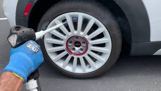 Dryce™ cleaning a set of Mini Countryman white wheels.