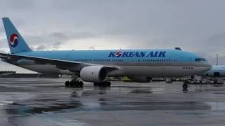 Korean air 777-200 parking.