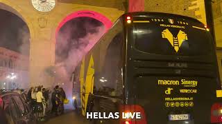 Hellas Verona, l’arrivo del pullman gialloblù in piazza Bra