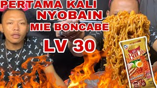 PERTAMA KALI MUKBANG MIE BON CABE LV 30 + MAKARONI LV 15