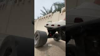 rode in #Dubai on his electric longboard / meepo v3