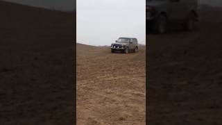 Русик наваливает в повороте на Ниве, джип спринт #offroad #джиперы #niva #race #jeep #бездорожье