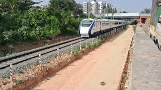 20641 Bengaluru Cantt Coimbatore Vande Bharat on its first Comercial run rushing towards Hosur