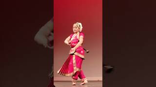 #classicaldance #chinnanjirupenpole #bharatanatyamperformance #thedancingmayuri | Annual day program