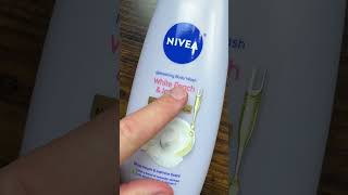 This NIVEA Refreshing Body Wash Smells GOOD!