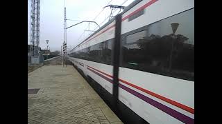 446 de Renfe Cercanías destino Aranjuez procedente de El Escorial en San Yago en 2014