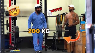 ANATOLY Surprised Gym Guy in Gym Prank🤯