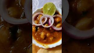 famous chole bhature😋 #shorts #chole #bhature #food #youtubeshorts #indianfood #viral