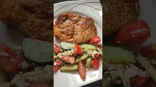 🔥Minutes steaks with Greek salad #quickfix #quickrecipe