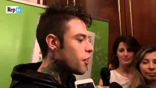 "Niente domande sui black bloc": ma Fedez ne discute con i giornalisti